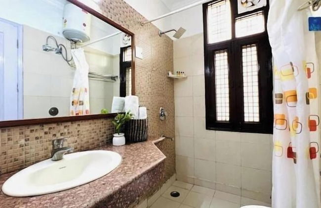 BluO Awesome 1BHK DLF Galleria Market ,Gym TT - Foto 14