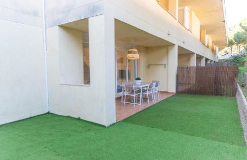 Adosado con Piscina, Garaje, Jardín y Playa - Foto 11