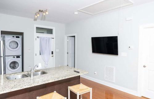 Fire Pit - 4 Min from UNC - 7 Min from Carrboro - Fast Wi-Fi - Foto 6