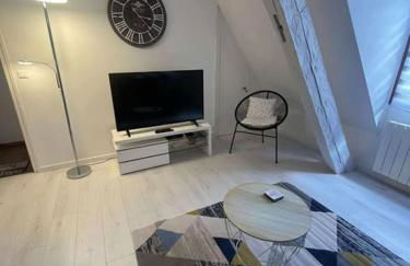 QUAI 65 , 3 pièces sur le port, à 250 m de la rue piétonne et de la mer - Foto 3