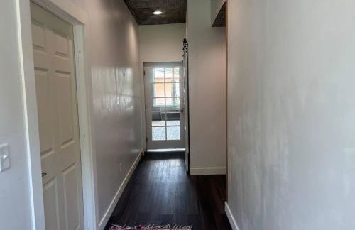 1st Fl 2BR Downtown + 2 Pkg - Foto 24