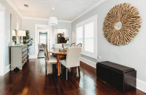 Luxe 3BR Retreat Nr Downtown & Pier Pet-Friendly - Foto 13