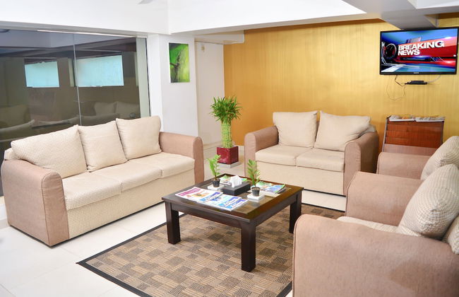 Unique Towers Luxury Boutique Suites - Photo 2