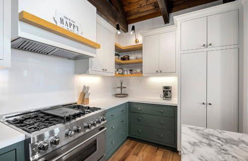 Lakefront LUXE | Pool, Spa, Jet Ski at Happy Place - Foto 6