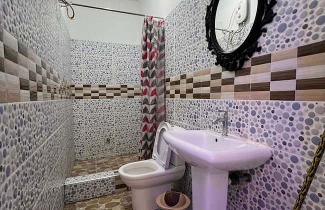 Charming 4-bed House in Kokrobite - Photo 13