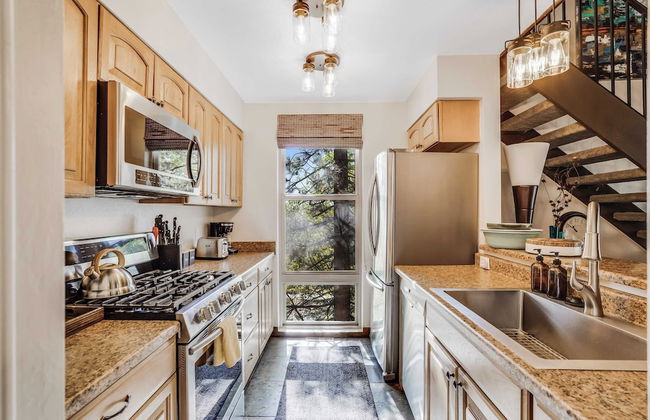 Pinegrove by Avantstay Beautiful Villas Condo Just Outside Tahoe City! - Foto 9