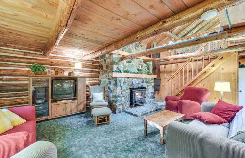 Authentic Log Cabin with Private Pond in Glidden - Foto 5