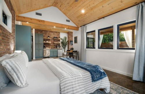 Petit Paradis Studio with hot tub - Photo 7