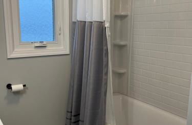 Modern Lakefront Views at Lake Hickory Haven - Foto 2