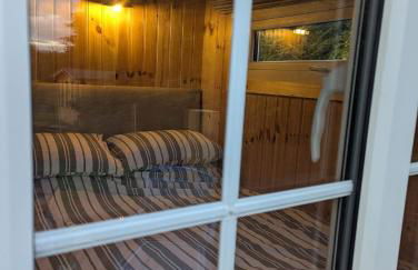 The Swallow Shepherds Hut at Bee Happy Breaks Scotland - Photo 16