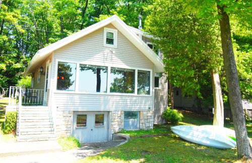 Cavalier Cottage - Private Lakefront w Kayaks! - Foto 9