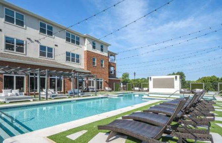 High Cotton - 3BR 3BA Condo Near UA with Pool & Gym - Foto 36