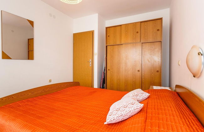 Comfortable and Sunny Krk Apartment - Photo 2