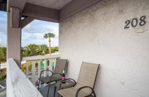 Ola Grande - Beachside Condos with Pool next to Cocoa Beach Pier - Foto 18