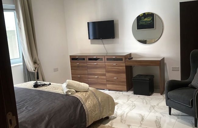 Side SeaView 3Bedrooms Apartment Sliema - Foto 2