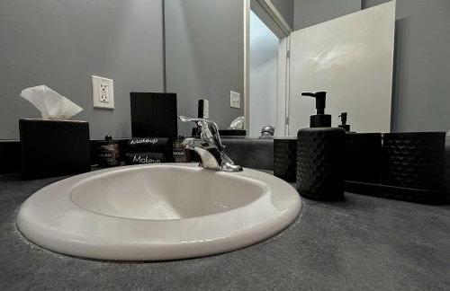 West Loop - City Views With In & Out Parking 1 - Photo 65