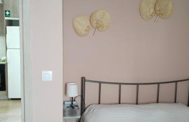 Io's Guest House - Photo 13