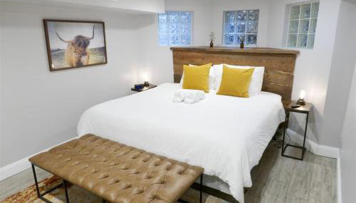 Federalist Style Rowhouse sleeps 4 with parking - Foto 3