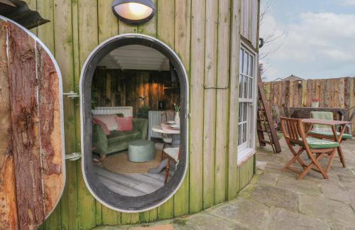 The Lazy Squire by The Water - Foto 3