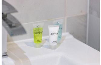 A Splash of Color: Spacious & Funky 3-BR Flat - Foto 31