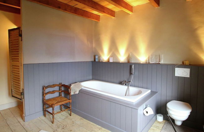 Unique Holiday Home in Virton with Hot Tub - Foto 46