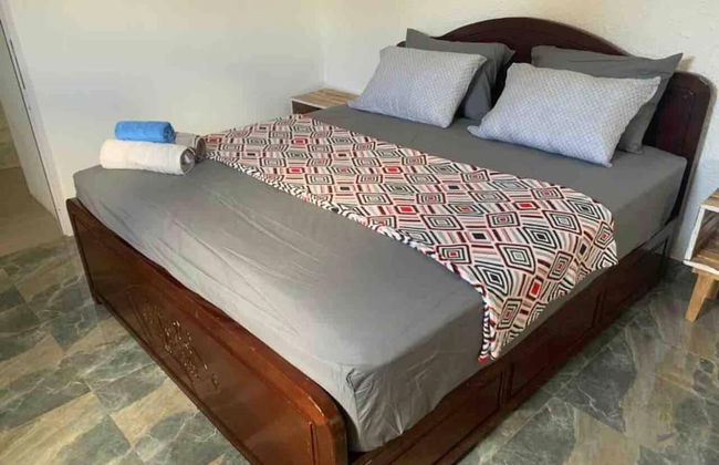 Spacious 4-bed Villa in Flic en Flac Roof top bar - Photo 5