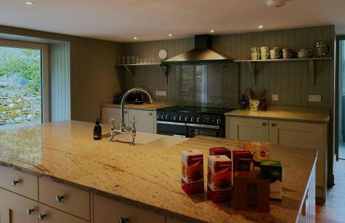 Traditional Highland lodge restored in the spirit of rural living, set in a wild landscape - NATURE ADVENTURE NURTURE - Foto 26