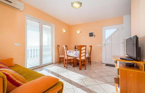 Gorgeous Apartment In Rtina With Wifi - Photo 4