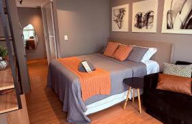 Studio novo e amplo no Centro com ar e home office - Photo 1