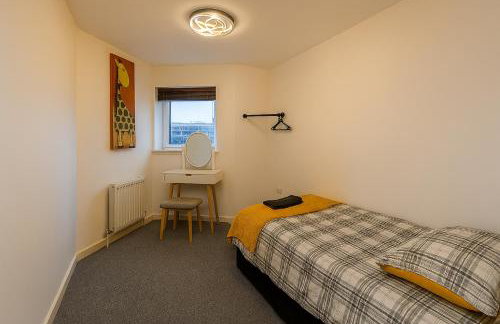 Waterfront Walk 3 Bedroom Apartment with Parking Pets and Workspace - Foto 23