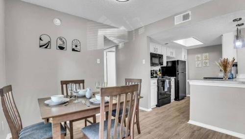 Relaxing 2BR Apartment with Pool and Gym - Foto 4