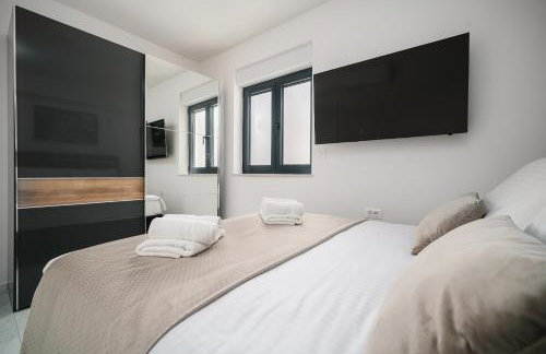 "Golden Sky"Rooftop Pool Villa - Photo 41