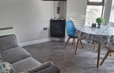 UlsterApartments one bedroom 2 single beds and sofa bed - Foto 32