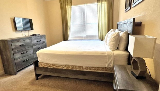 2 Bed 2 Bath Condo In Tuscana Resort 2 Bedroom Home by RedAwning - Foto 4, Habitación