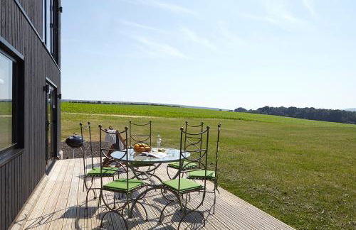 The Wendy House - Photo 8