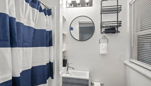 Central RVA Home 4 Bed, 3 Bath Getaway! - Foto 5, towels, Shower