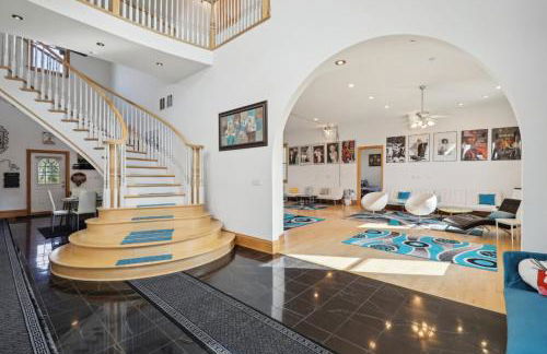 The Starlight Tower Manor, River, Arcades, Observatory, Theater - Foto 3