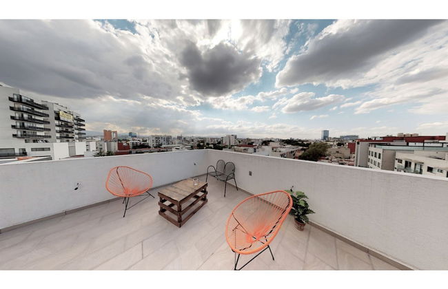 Brand New PH with Private Rooftop @ WTC - Foto 19