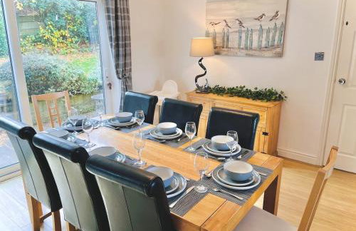 Lovely 4-bed home sleeps 8 Nr Bolton Stadium & M61 - Photo 40