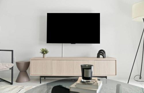 Pool & Gym | King Bed | Downtown Hollywood - Foto 8