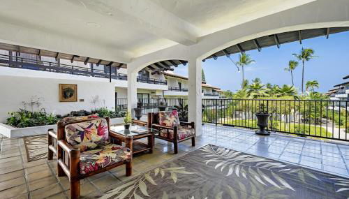 ZERO FEES Aloha Lani Condo #A208 at Casa De Emdeko - Foto 2, Lobby or reception