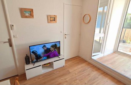 Appartement refait à neuf, climatisé, en rez-de-jardin, à 30 secondes de la plage - Foto 7