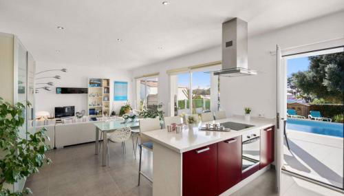 Villa Abril - Photo 2