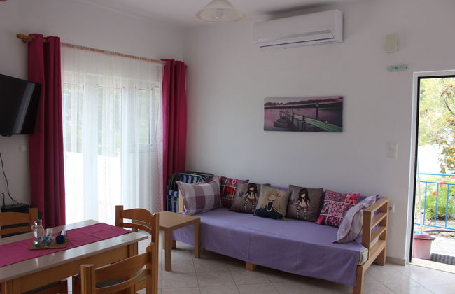 Aaron Studios Apartments - Photo 24