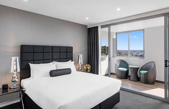 Meriton Suites Bondi Junction - Photo 4