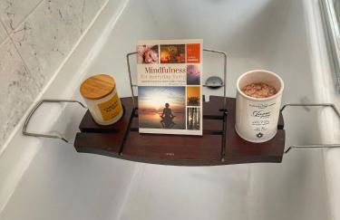 Deluxe 3 Bed new detached with a Super King bed - Photo 14