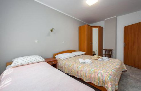 Beautiful Home In Labin - Photo 27