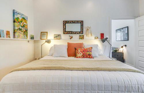 Porch with Swing and Kayaks Rural Mississippi Retreat - Foto 11