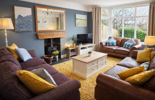 Tegfryn (Sleeps 8), 5*, Sea View, Borth y Gest - Photo 1