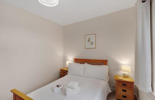 Seven Space - 7 Bedroom Home with Large Garden & Hot Tub - Foto 14